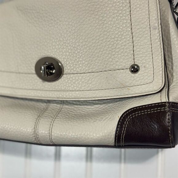 Coach Hamilton Shoulder Bag F13957 Pebbled Leather Ivory Brown Turnlock Luxury - Picture 4 of 9